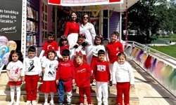 Efeler’in minikleri 23 Nisan’ı kutladı