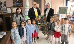Başkan Kaya minik öğrencileri belediyede ağırladı