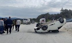 Beton mikserinden kaçan araç takla attı