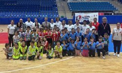 Efeler'de minikler sporla buluştu