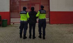 Otoyol uygulamasında firari hükümlü yakayı ele verdi