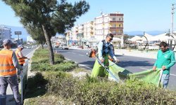 Kuşadası’nda bayram öncesi refüjler bakıma alındı