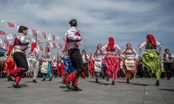 Kuşadası’nda 19 Mayıs büyük bir coşkuyla kutlandı