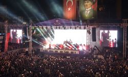 Aydınlılar 19 Mayıs coşkusunu konserle taçlandırdı