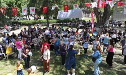 Efeler’de Anneler Günü coşkusu