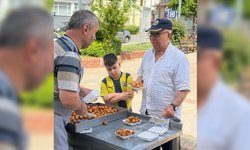 Galatasaray sevdalısı avukatlardan tatlı kutlama