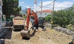 Büyükşehir’den Kuyucak’ta yol yenileme çalışması
