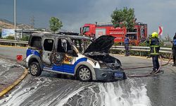 Polis aracı alevlere teslim oldu