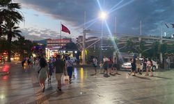Sıcaktan bunalan Aydınlılar akşam meydana koştu