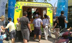 Büyükşehir’den vatandaşlara limonata ikramı