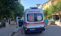 Motosiklet ile otomobil çarpıştı