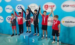 Minik güreşçiler Türkiye Şampiyonası'ndan madalyayla döndü