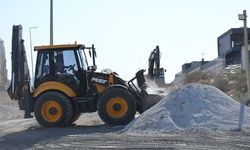 Kuşadası Belediyesi’nden Değirmendere’de 6 bin metrekarelik yol mesaisi