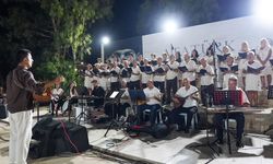 Didim Belediyesi Halk Müziği Korosu konserine yoğun ilgi