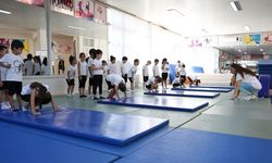 Efeler’de minikler jimnastikle güçleniyor