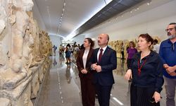Ziyarete açılan müzenin ilk misafiri Vali Varol oldu