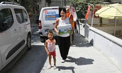 Kuşadası’nda çocuklar lıkır lıkır süt içmeye devam ediyor
