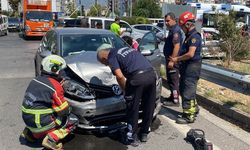 Aydın'da 2 otomobil çarpıştı: 1'i bebek 4 yaralı