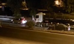 Motosiklet bariyerlere çarptı: 1 ağır yaralı