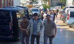 Okul çevresinde paniğe neden olmuşlardı: Çocuklar adliyede