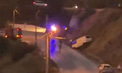 Araç şarampole yuvarlanıp alt yola düştü