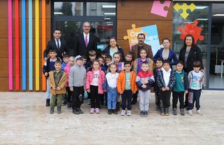 Minik öğrencilerden Otizm Yaşam Merkezi’ne empati ziyareti