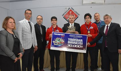 TEKNOFEST'te Türkiye birincisi olan Aydınlı öğrenciler ödüllendirildi