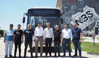 CHP'li büyükşehir belediyesi AK Parti'li Nazilli Belediyesine otobüs hibe etti