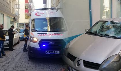 Kendini 2. Kattan atarak otomobilin üzerine düştü