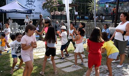 Kuşadası’nda çocuklar doyasıya eğlendi