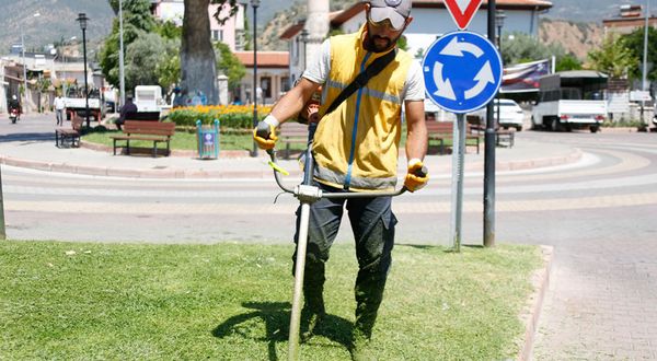 Büyükşehir Belediyesi’nden Sultanhisar’da yaz temizliği
