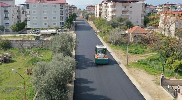 Büyükşehir Belediyesi Kuyucak’ta yol yapım çalışmalarını sürdürüyor