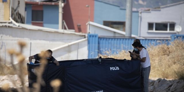 İzmir'de başında darp izi olan bir kişi viyadük altında ölü bulundu