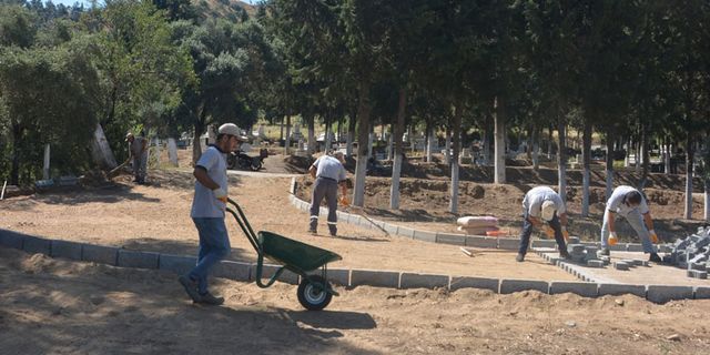 Başkan Güler'den mezarlıklarda titiz çalışma