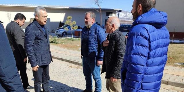 Mustafa Savaş Malatya'da depremzedeleri ziyaret etti