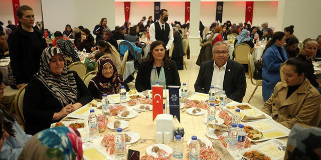 Büyükşehir Belediyesinden depremzede kadınlara yönelik "8 Mart" etkinliği