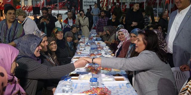 Çerçioğlu, İncirliovalı vatandaşlarla iftar sofrasında buluştu