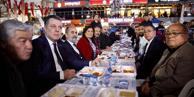 Çerçioğlu, Millet İttifakı İl Başkanları ve vatandaşlarla iftarda buluştu