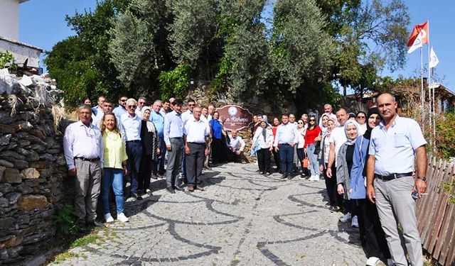 Çineli muhtarlar Marmaris'i gezdi