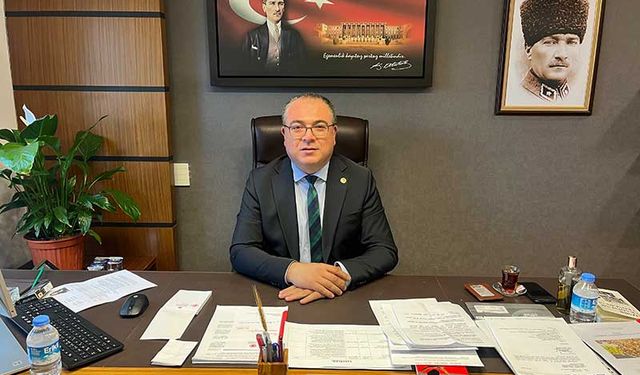 CHP’li Evrim Karakoz: “Öğretmenlerimize hak ettikleri değer verilmeli”