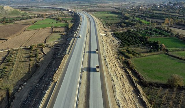 Aydın-Denizli Otoyolu’nun   80 kilometrelik bölümü açılıyor