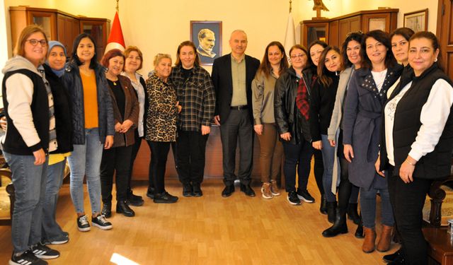 Başkan Kıvrak’a Çineli kadınlardan tebrik ziyareti