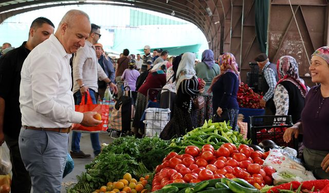 Başkan Kıvrak, yeni günün ilk mesaisine halkıyla iç içe başladı