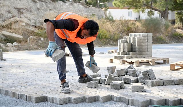 Kuşadası’nda alt ve üstyapı için yatırımlar kesintisiz devam ediyor