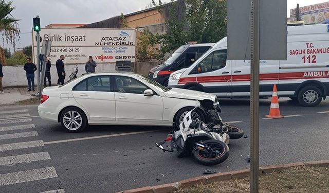 Nazilli'de otomobille çarpışan motosikletin sürücüsü yaralandı