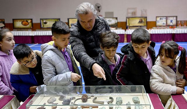 Kuşadalı öğrenciler Çanakkale Savaşı’nın bilinmeyen yönleriyle tanıştı