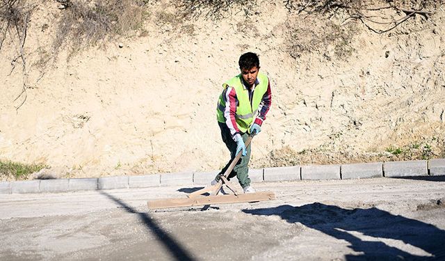 Kadınlar Denizi Mahallesi’nde üstyapı yatırımları hız kesmiyor