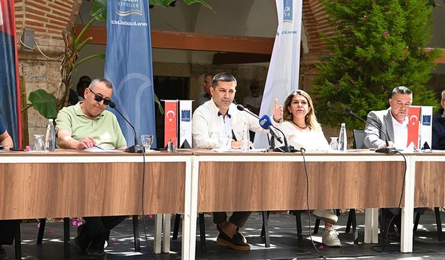 Başkan Günel çarşı esnafıyla buluştu