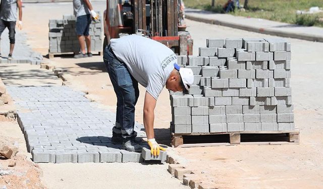 Didim’de yol çalışmaları tüm hızıyla sürüyor
