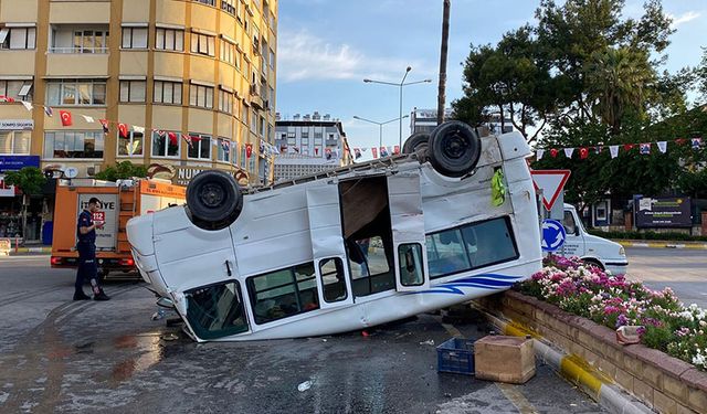 Aydın’da servis minibüsleri çarpıştı